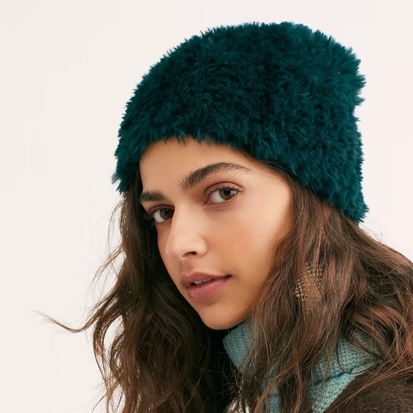 NWT Free People Head In The Clouds Green Beanie - Picture 7 of 7